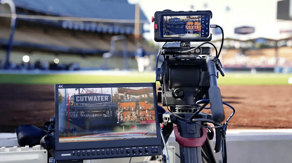 iPhone 17 Pro 加(jiā)入MLB《周五棒球之夜》賽(sài)事轉(zhuǎn)播，担任(rèn)场边攝(shè)影机