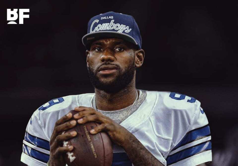 詹姆斯自曝曾认真考虑加盟NFL!停摆期收到海鹰队球衣并接受橄榄球训练