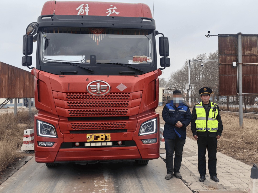 青城交警精准打击,5台“百吨王”被查获