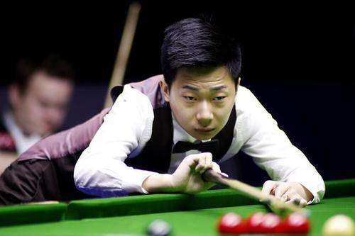 4将入围英(yīng)锦賽(sài)正賽(sài)！7冠王(wáng)6连鞭逆转，袁思(sī)俊掉队，吕昊天创纪录