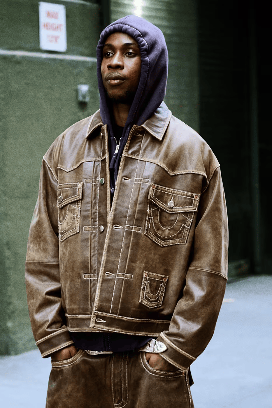 BALENCIAGA 首个橄榄球系列 | Audi Sport F1概念赛车发布 | Heron Preston 回归重掌品牌