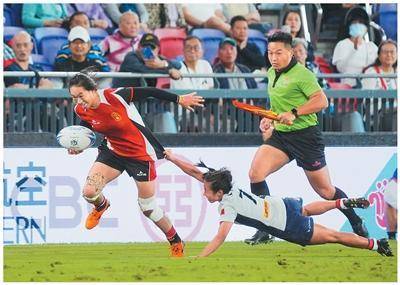 在香港，橄(gǎn)榄球奏(zòu)响主場(chǎng)节拍