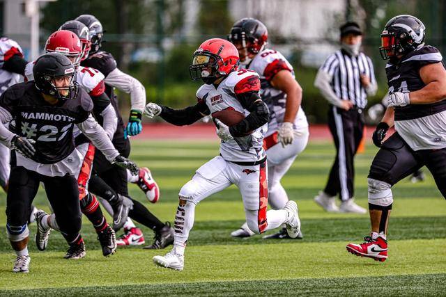 特朗普痛骂NFL新规则 “侮辱橄榄球”,43%脑震荡下降遭无视?