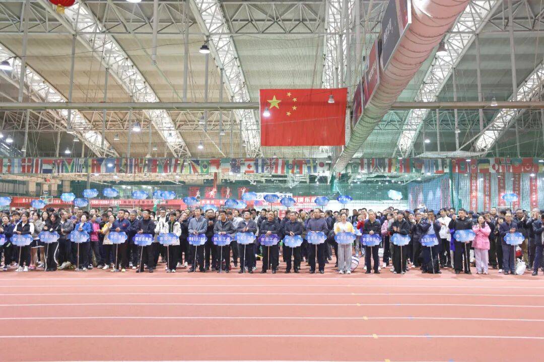 市直机关乒乓球(qiú)、羽毛球(qiú)比(bǐ)赛開(kāi)赛