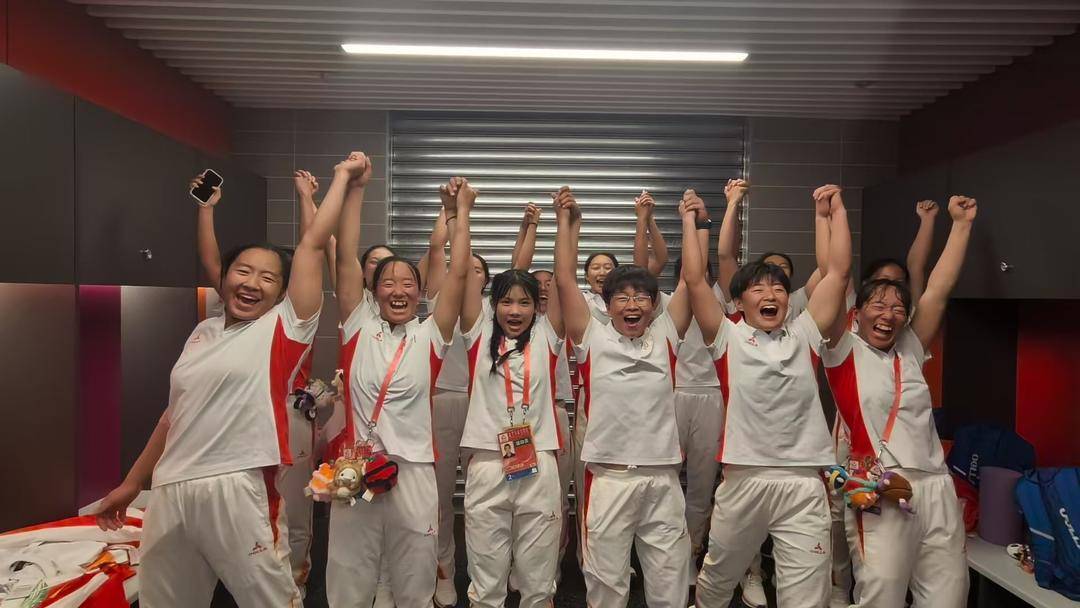 青神橄榄球队代表四川夺全运会銅(tóng)牌(pái)