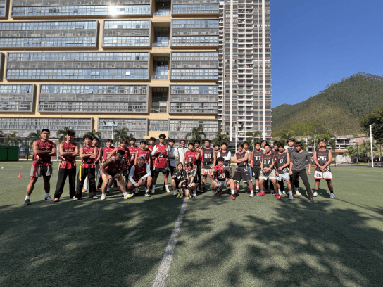 广东理工学院腰旗橄榄球队夺冠 亮相NFL超级碗直播